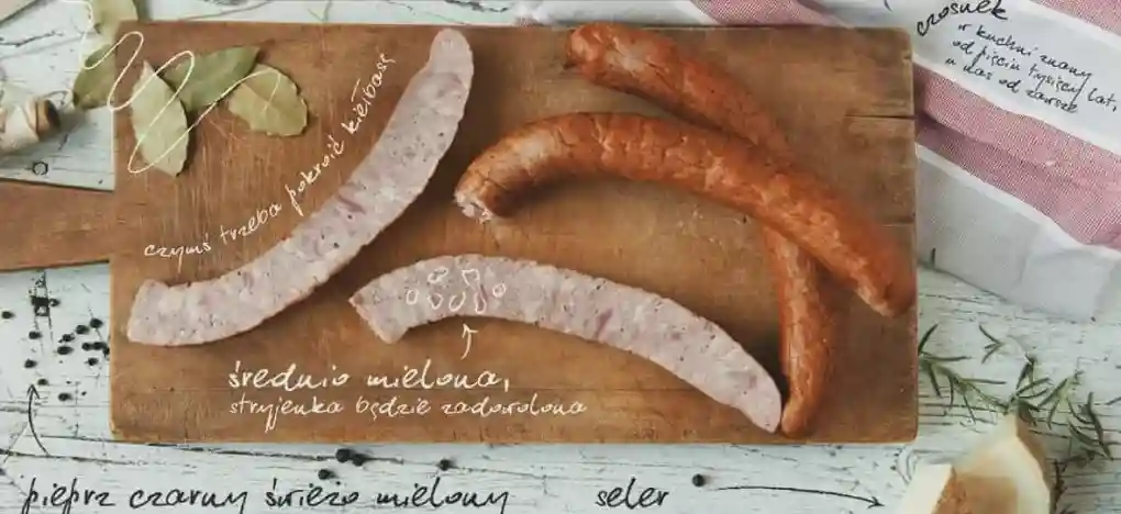 Przekrojona kiełbasa cienka